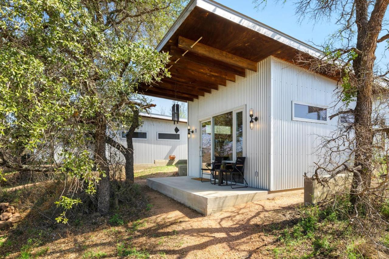 Lazo House - Riverfront With Overlooking Llano River Exterior foto