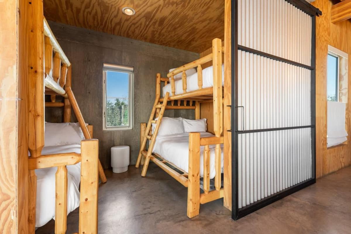 Lazo House - Riverfront With Overlooking Llano River Exterior foto
